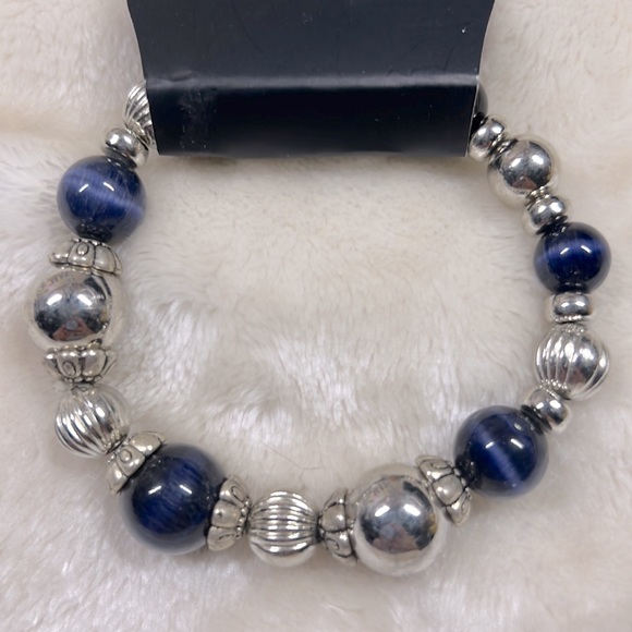 paparazzi Jewelry - NWT 💙 PAPARAZZI SILVER & BLUE BEADED STRETCH BRACELET One Size Fits All